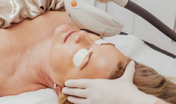 koliko obiskov laserskega odstranjevanja dlak ipl potrebujem